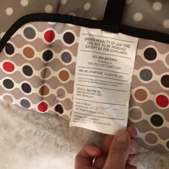 EUC Skip Hop “Pronto” changing station in multicolor Wave Dot pattern. - Picture 13 of 16